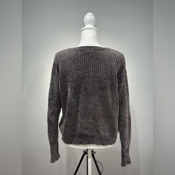CLEARANCE! Gray Spring & Mercer Crewneck Sweater Size XS EUC - Picture 2 of 6